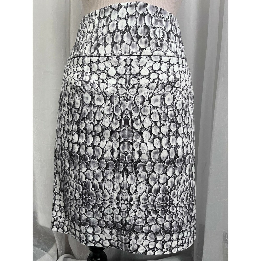 Adrienne Vittadini Gray Print Pencil Skirt Size 8 NWOT